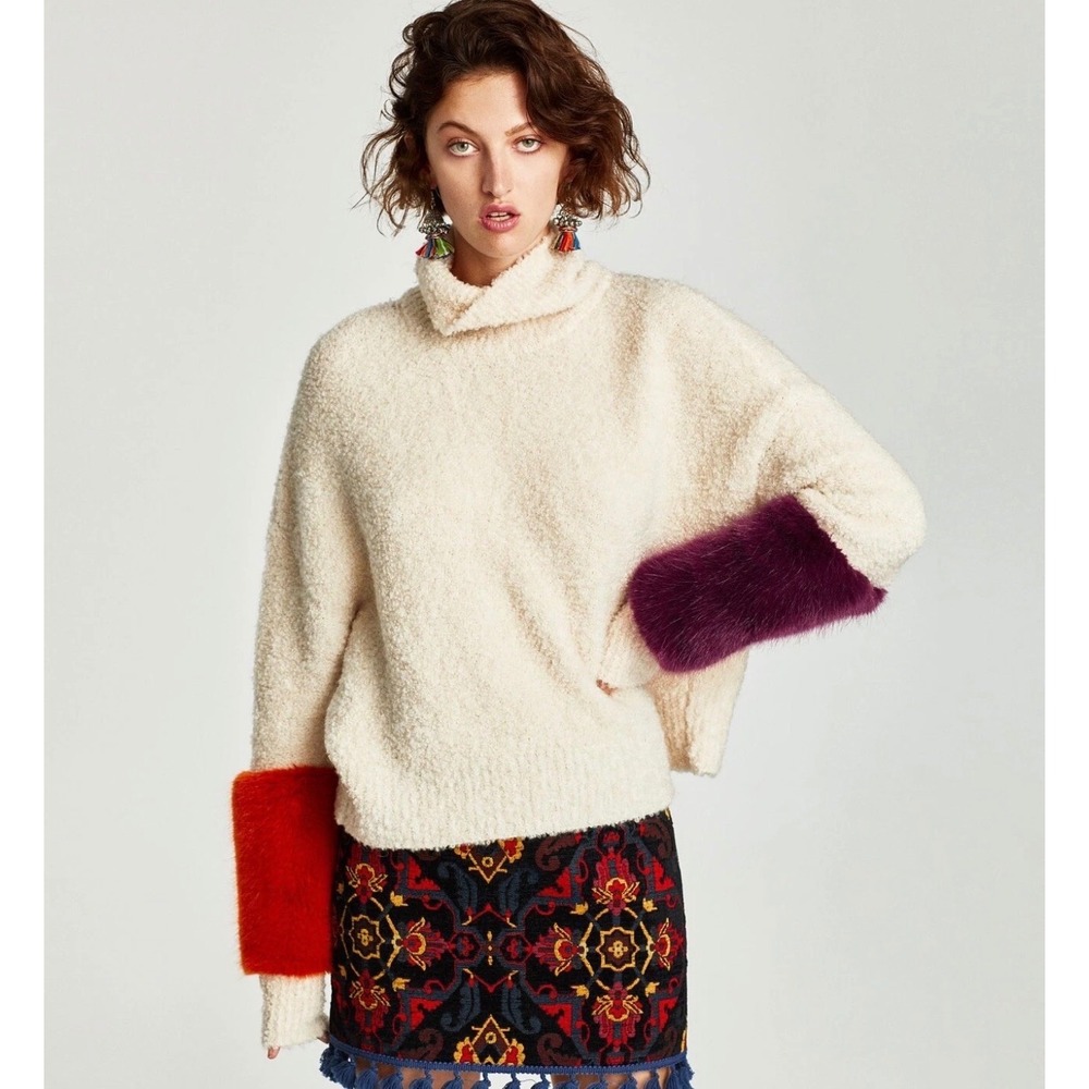 Zara Knit Women Cream Boucle Turtleneck Sweater Faux Fur Cuffs Wool Blend Small